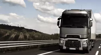 Renault Trucks T Serisi '2015 Yılın Kamyonu' Seçildi