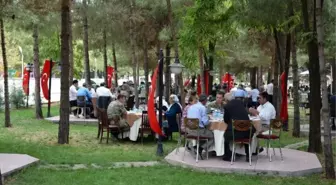 Siirt'te Şehit ve Gazi Aileleri Yemekte Buluştu