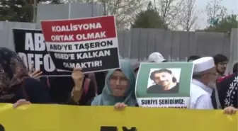 Fatih Camisi'nde ABD'nin Hava Saldırısı Protesto Edildi