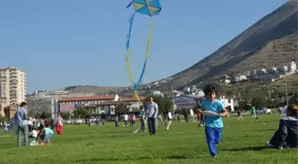 Halk Sağlığı Merkezi Uçutma Şenliği Düzenledi