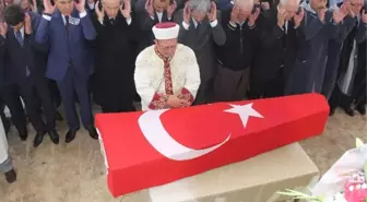 Bahçeli, Yıldırım'ın Tabutuna Omuz Verdi