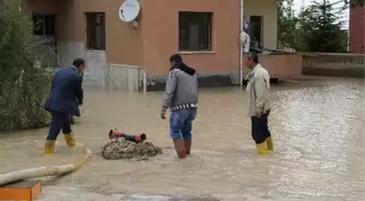 Cihanbeyli'de Yağmur Sonrası Çalışma Başlattı