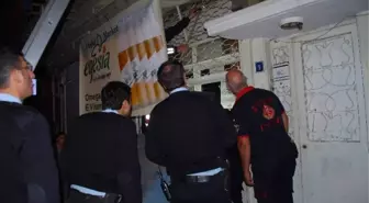 Kara Kedi Bu Defa Kepenk Arasına Girdi