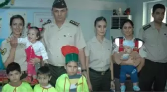 Mahkum Anneleriyle Kalan Çocuklara 'Bayram' Hediyesi