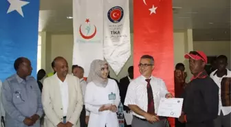 Mogadişu Belediyesine İlk Yardım Eğitimi