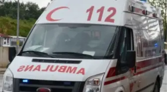 Sakarya'da Servis Minibüsüyle Otomobil Çarpıştı: 7 Yaralı