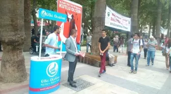 Denizli Ülkü Ocakları Dil Bayramı Nedeniyle Broşür Dağıttı