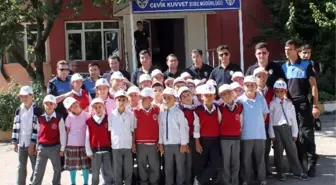 Elazığ Polisi 400 Çocuğu Doyasıya Eğlendirdi