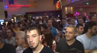 Adana'da 'Pek Yakında' Filminin Galası Yapıldı