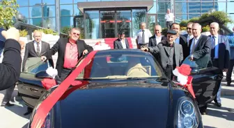 Ankara'da Süt Sağarken Porsche Kazandığını Öğrendi