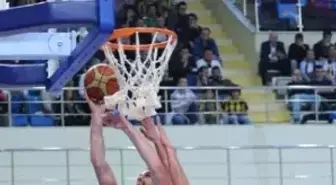 Fenerbahçe Ülker Farklı Kazandı