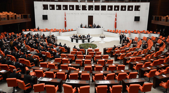 Irak ve Suriye Tezkeresi Meclis'ten Geçti