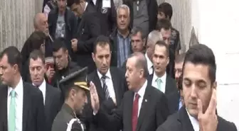 Cumhurbaşkanı Erdoğan Anne ve Babasının Mezarlarını Ziyaret Etti