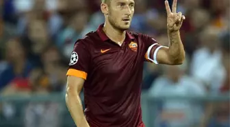 Vucinic: 21 Yıldır Kimse Totti'yi Durduramıyor