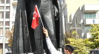 Bingöl'deki Şehit Polisler İçin Tek Kişilik Eylem