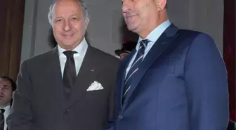 Dışişleri Bakanı Çavuşoğlu Paris'te