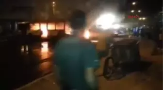 İzmir Menemen'de Kobani Eyleminde Otobüs Yaktılar