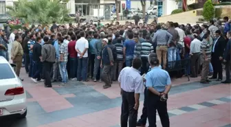 Soma Holding Üretimi Durdurdu, İşçiler Eyleme Yaptı