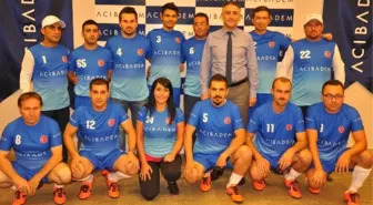 Business Cup Futbol Turnuvası'nda Acıbadem Farkı