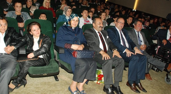 Engelli Stand Up'çı 'Engellerini' Ti'ye Alıyor