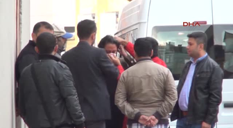 Garajda Ağzı ve Gözleri Bantlı Ceset Bulundu