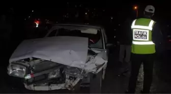 İzmir'de Tır Otomobille Çarpıştı: 1 Ölü