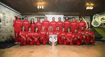 Akut Kuşadası Şubesi 2. Yaşını Kutladı