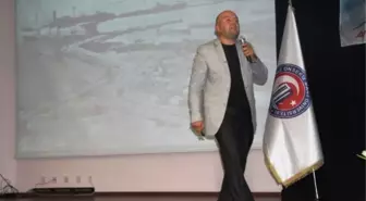 Tarihçi Uğurluel, Çanakkale Savaşının Bilinmeyen Yönlerini Anlattı