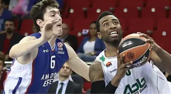 Anadolu Efes, Euroleague'deki İlk Galibiyetini Aldı