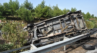 İzmir'de Trafik Kazası: 1 Ölü