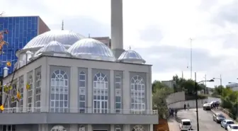 Beü'de Yaptırılan Cami İbadete Açıldı