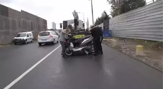 Kasksız Motosiklet Sürücüsü Kazada Öldü