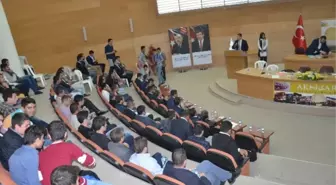 AK Parti Manisa Gençlik Kolları Akhisar'da Toplandı