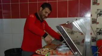 Savaştan Kaçtı Pizzacı Oldu