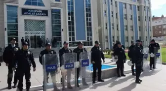 CHP Adliyeye Siyah Çelenk Bıraktı