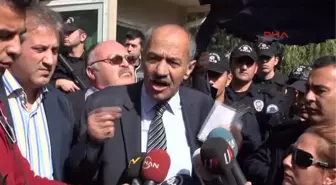 Diyarbakır'da Chp, Adliyeye Sahte Dolarlı Ayakkabı Kutulu Çelenk Bıraktı-2