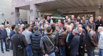 Rize'de Adliye Önüne Siyah Çelenk Bırakan CHP Heyetine Tepki