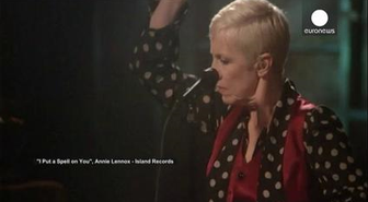 Annie Lennox'tan Solo Albüm: 'Nostalgia'