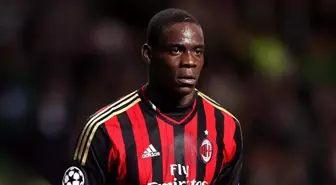 İngiltere'de Gündem Balotelli | Arkadaşları Ona Karşı Saygısını Yitirdi