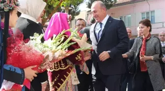 Çavuşoğlu: PYD'yi Meşru Gören Zihniyetlerle Siyaset Yapıyoruz