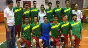 Kayapınar Belediyespor Voleybol Takımı Ligin İlk Maçını Kazandı