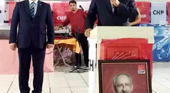 Baykal, Kılıçdaroğlu'nun Yerdeki Fotoğrafı Önünde Konuştu