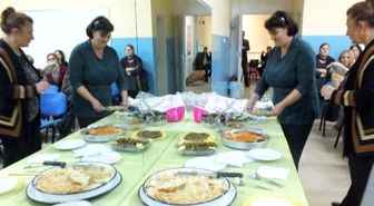 Yöresel Tatlılar Muratlı'da Yarıştı