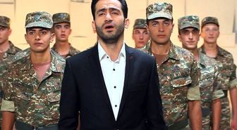 Ermeni Şarkıcının 'Türklere Vuruyoruz' Şarkısı Finalde