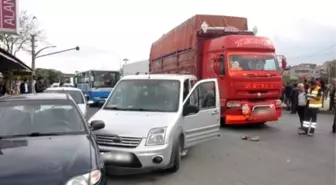 Manisa'da Zincirleme Trafik Kazası: 1 Yaralı