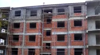 Beyşehir'de İnşaatın 4. Katından Düşen İşçi Hayatını Kaybetti