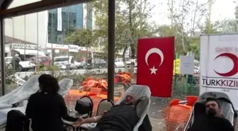 Türk Kızılayından Kan Bağışçılarına Madalya