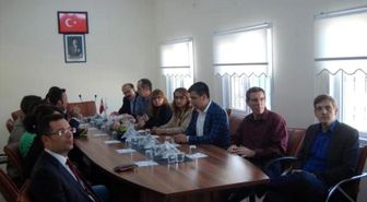 Alman Milletvekilleri Nizip'te Suriyeliler'le Görüştü