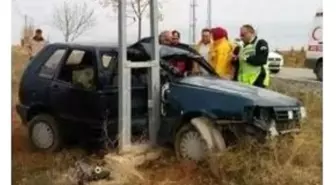 Otomobil Elektrik Direğine Çarptı: 1 Ölü