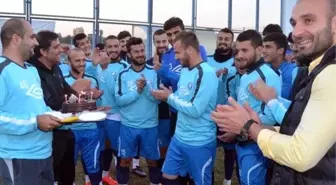 Adana Demirsporlu Mesut'a Doğum Günü Sürprizi